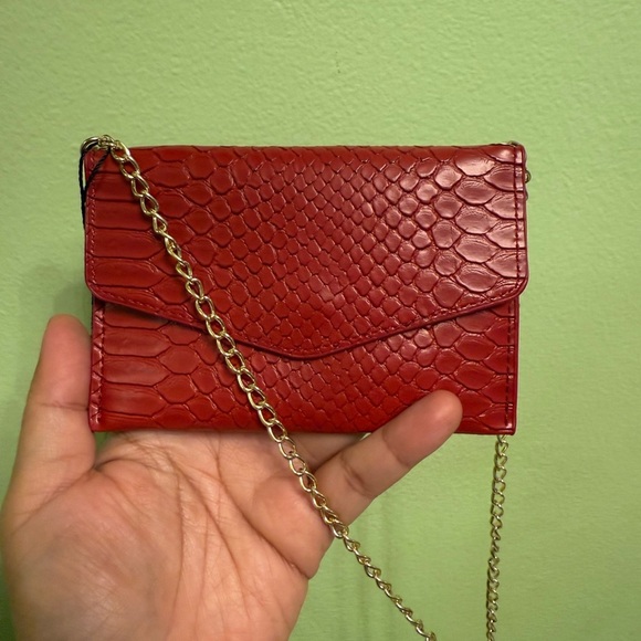 Red Snake Pattern Crossbody Bag - Picture 1 of 5